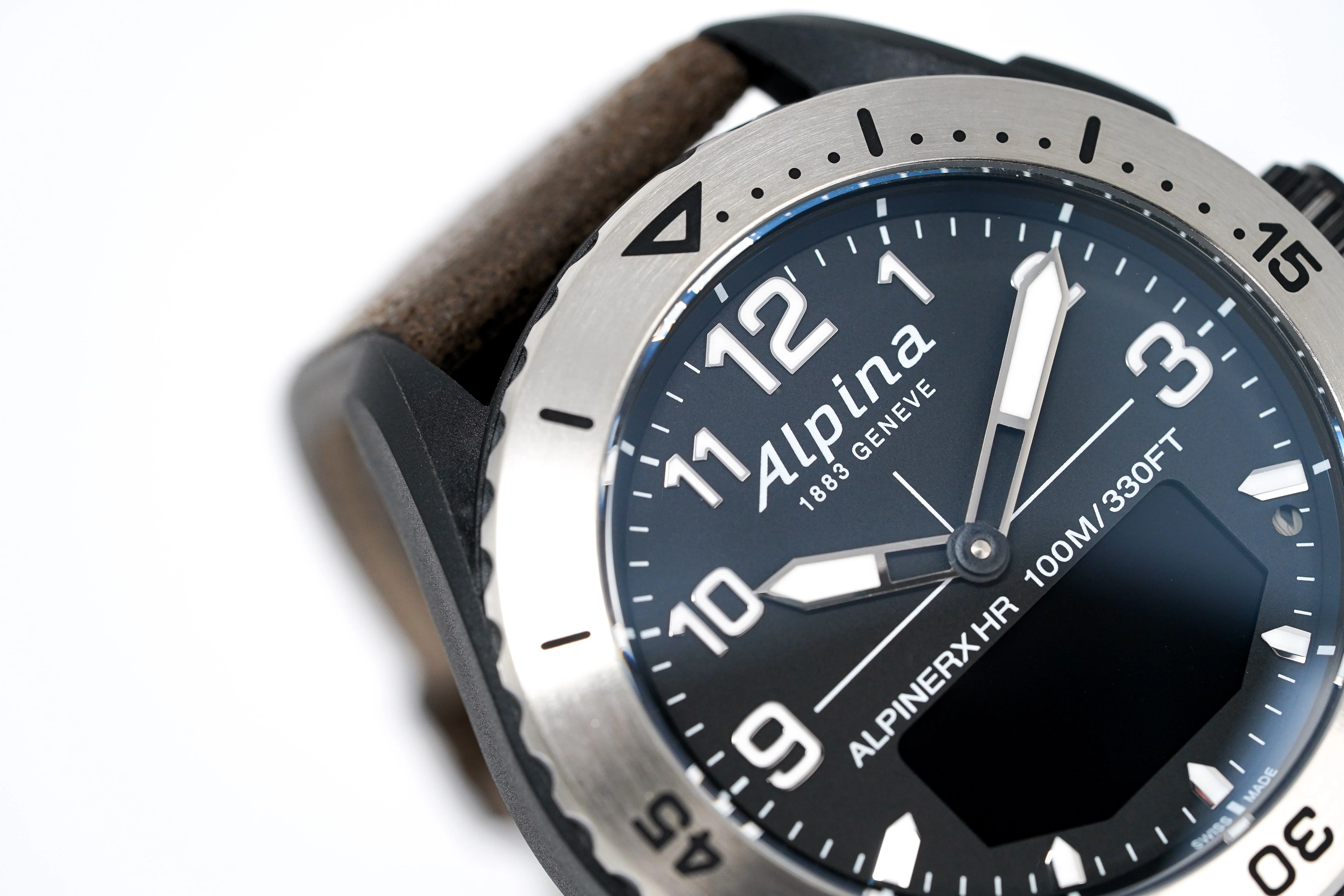 Alpina Men's Smartwatch AlpinerX Alive Brown - Image 9