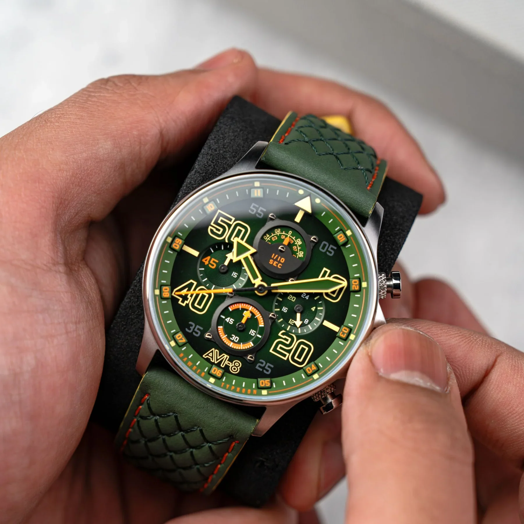 AVI-8 Hawker Typhoon Coningham Men's Green Chronograph Watch - Image 3