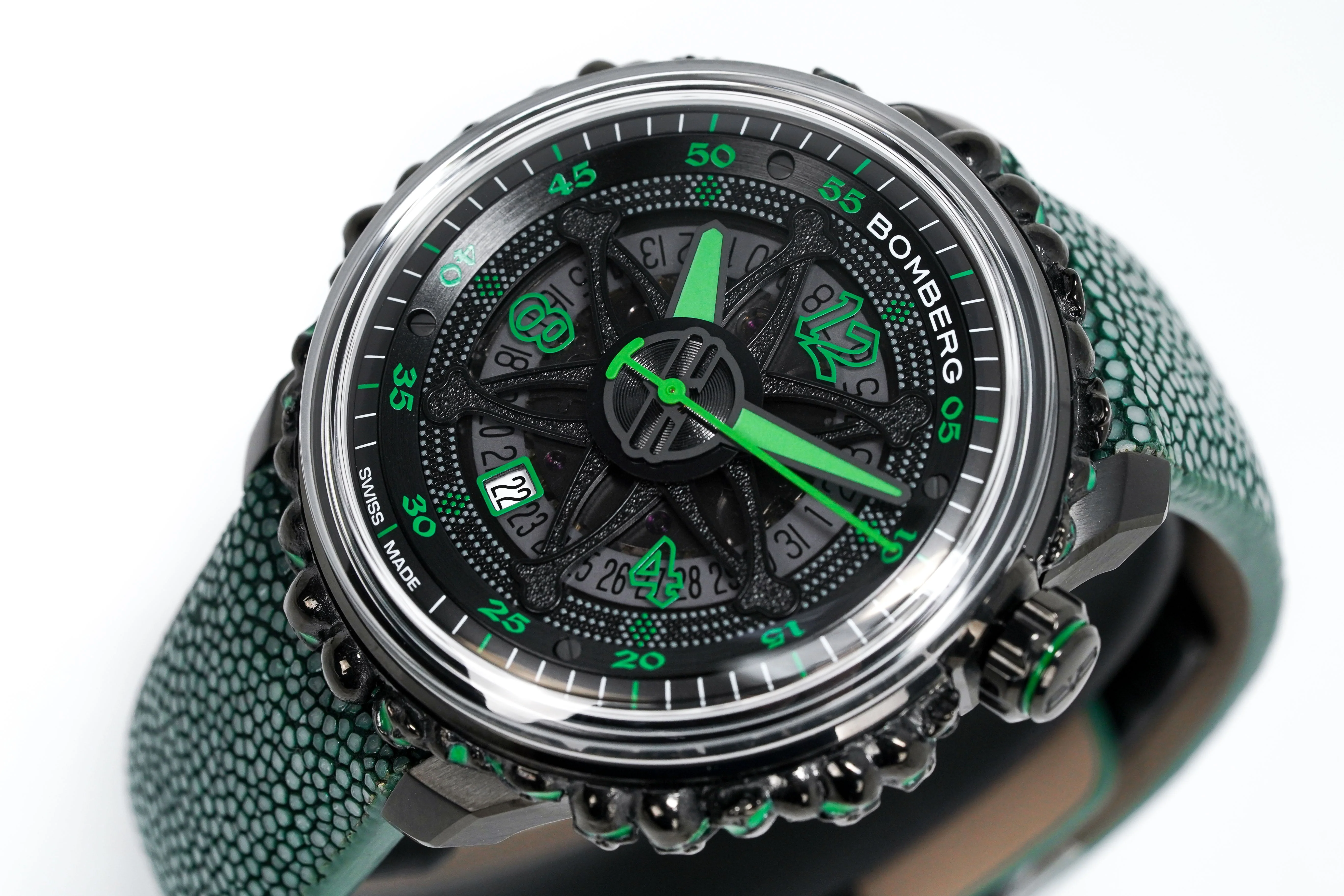 Bomberg Watch BB-01 Automatic Green Catacomb Limited Edition - Image 3
