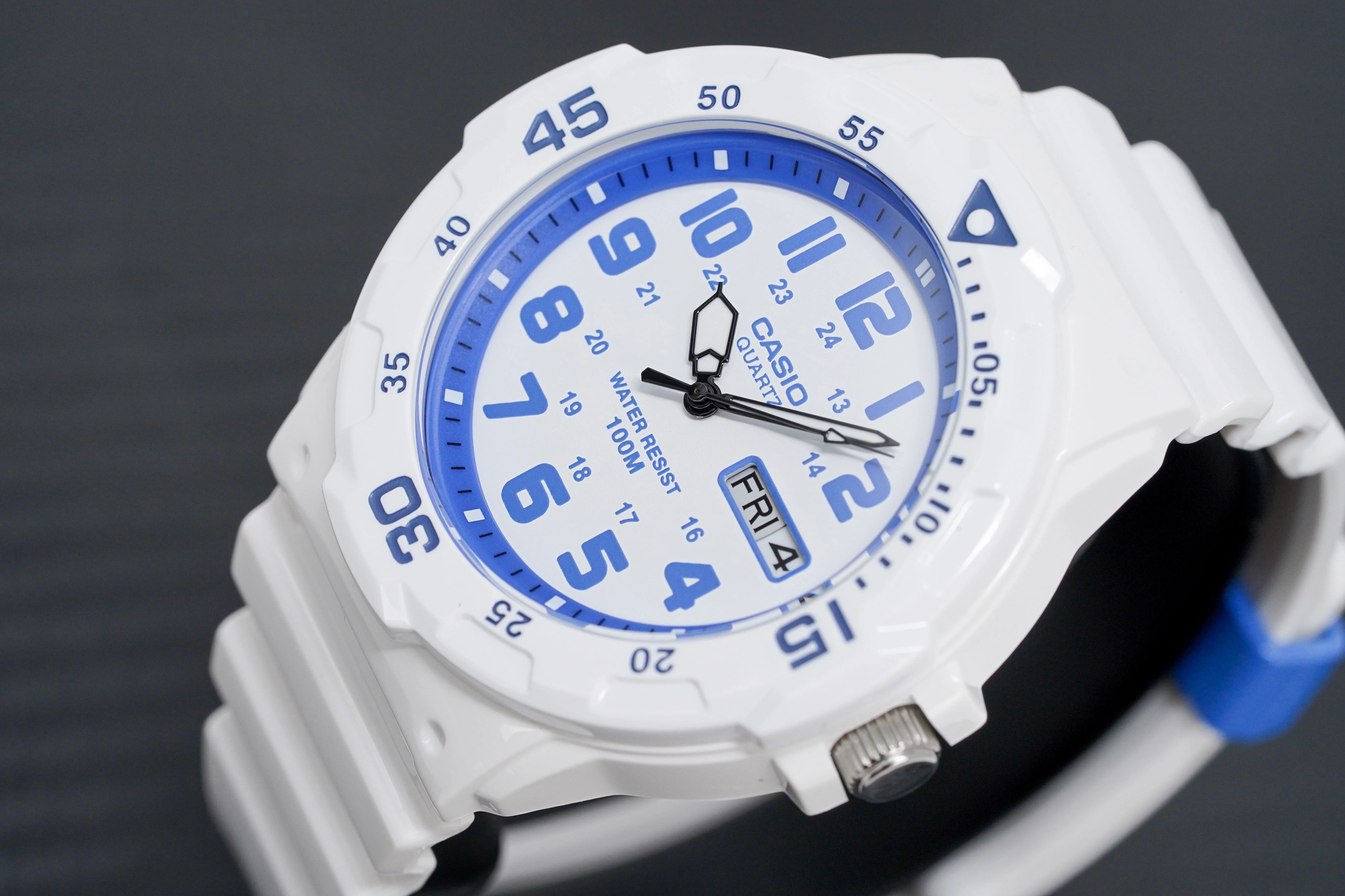 Casio Men's Diver Watch Analogue White/Blue - Image 3