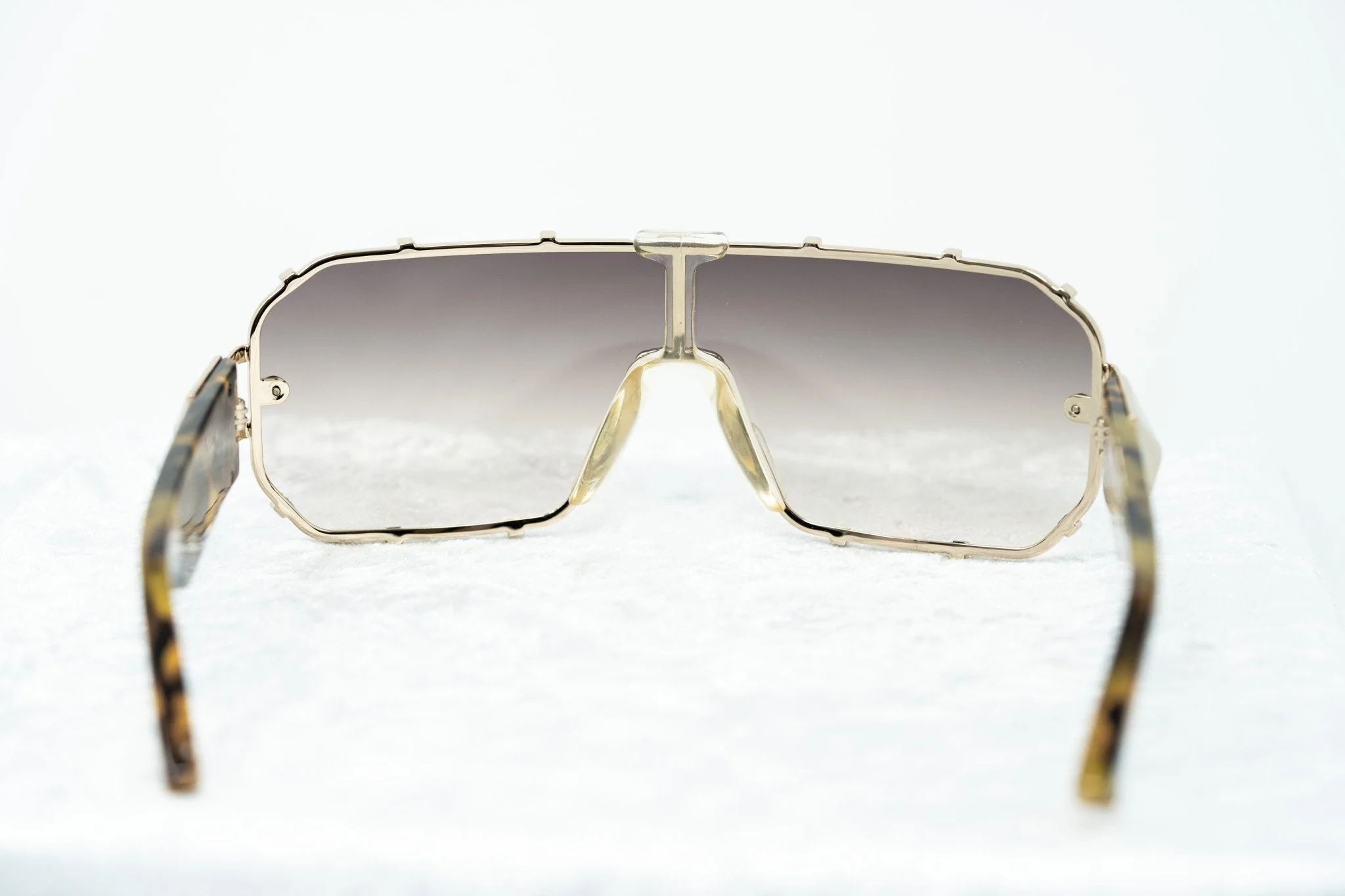 Giles Deacon Sunglasses Shield Tortoise Shell and Brown - Image 5