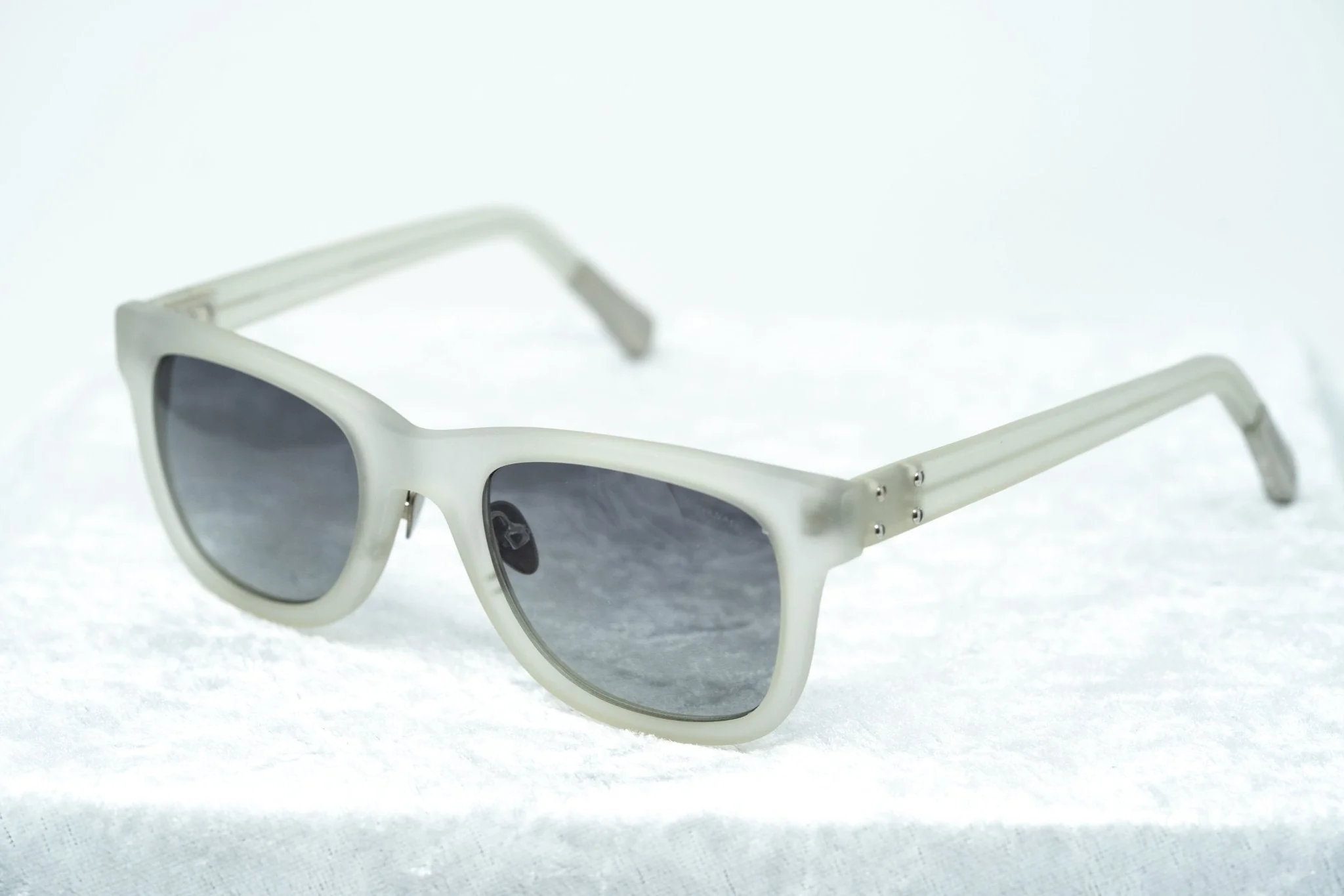Kris Van Assche Men's Sunglasses D-frame Clear and Grey - Image 5