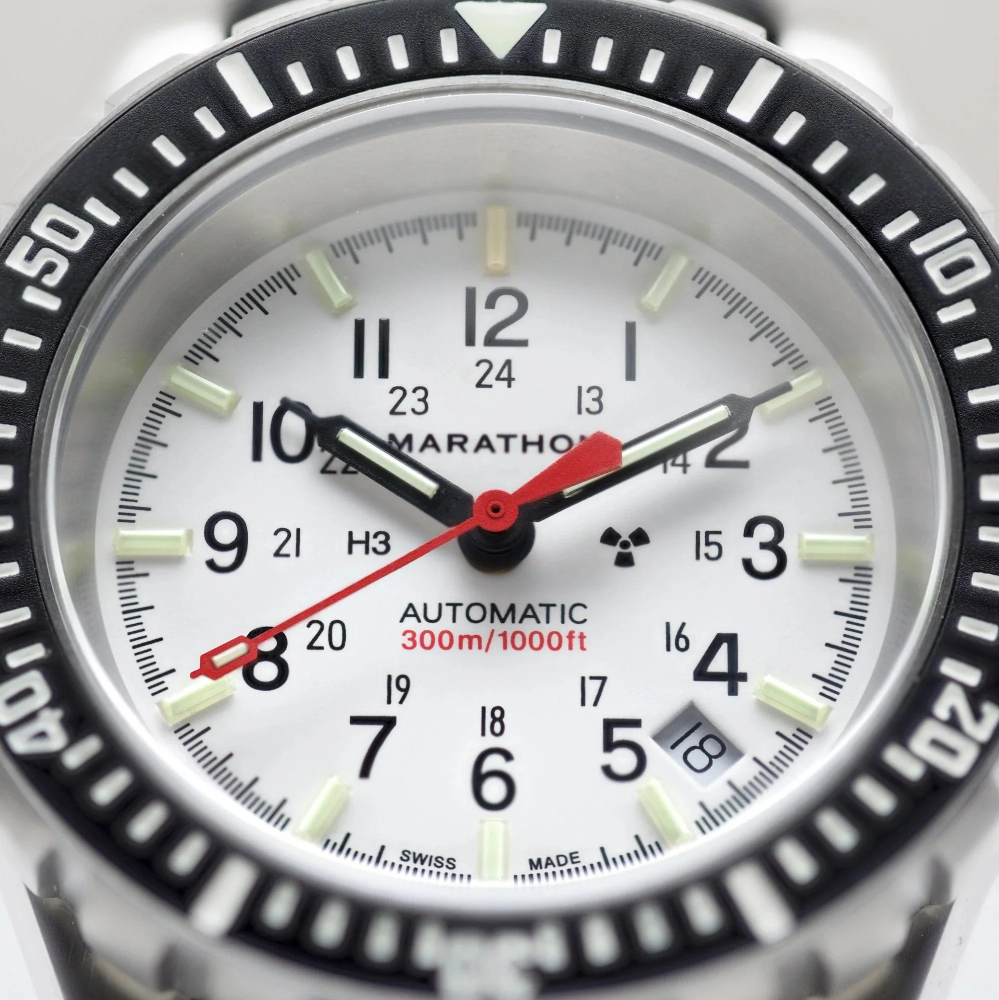 Marathon Arctic Edition Large Diver's Automatic (GSAR) - 41mm White Dial No Government Markings Stainless Steel WW194006BRACE-WD - Image 11
