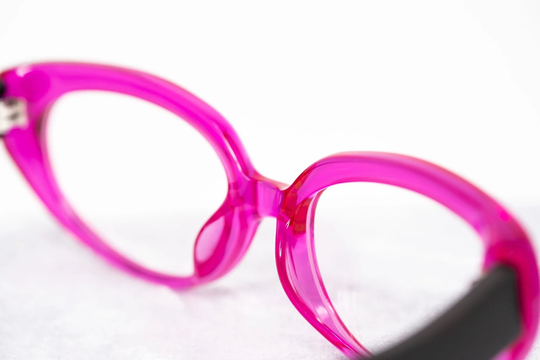Oscar De La Renta Eyeglasses Cat Eye Pink and Clear - Image 7
