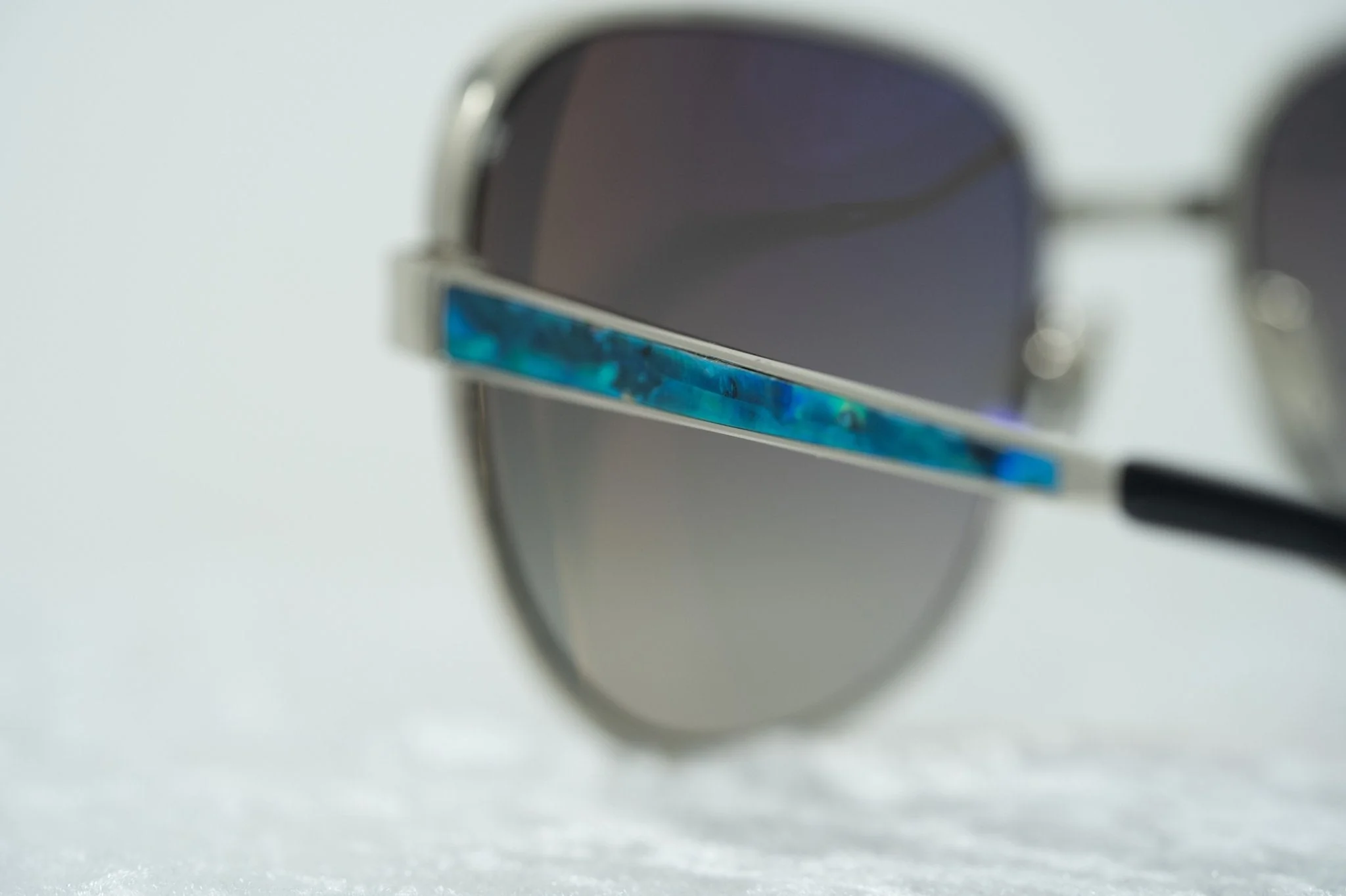 Oscar De La Renta Sunglasses Oversized Silver and Grey - Image 8