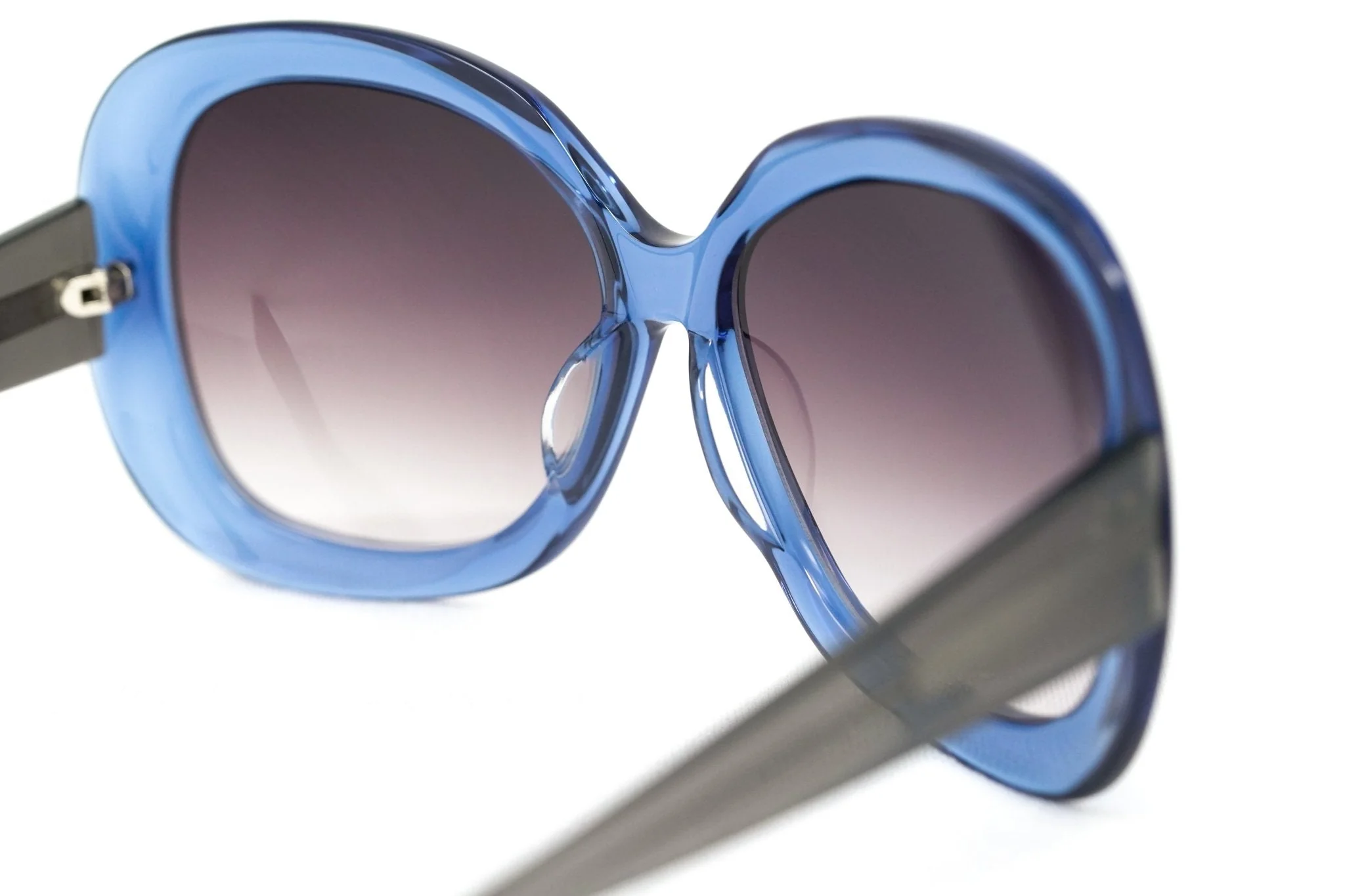 Rue De Mail Sunglasses Oversized Blue and Grey - Image 5