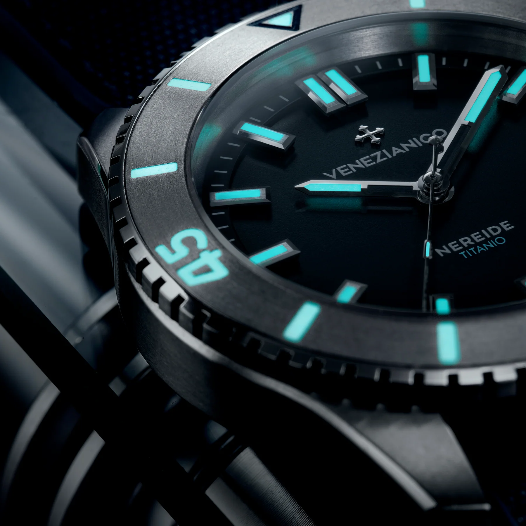 Venezianico Nereide Titanio Men’s Titanium Diver Automatic Watch - Image 3