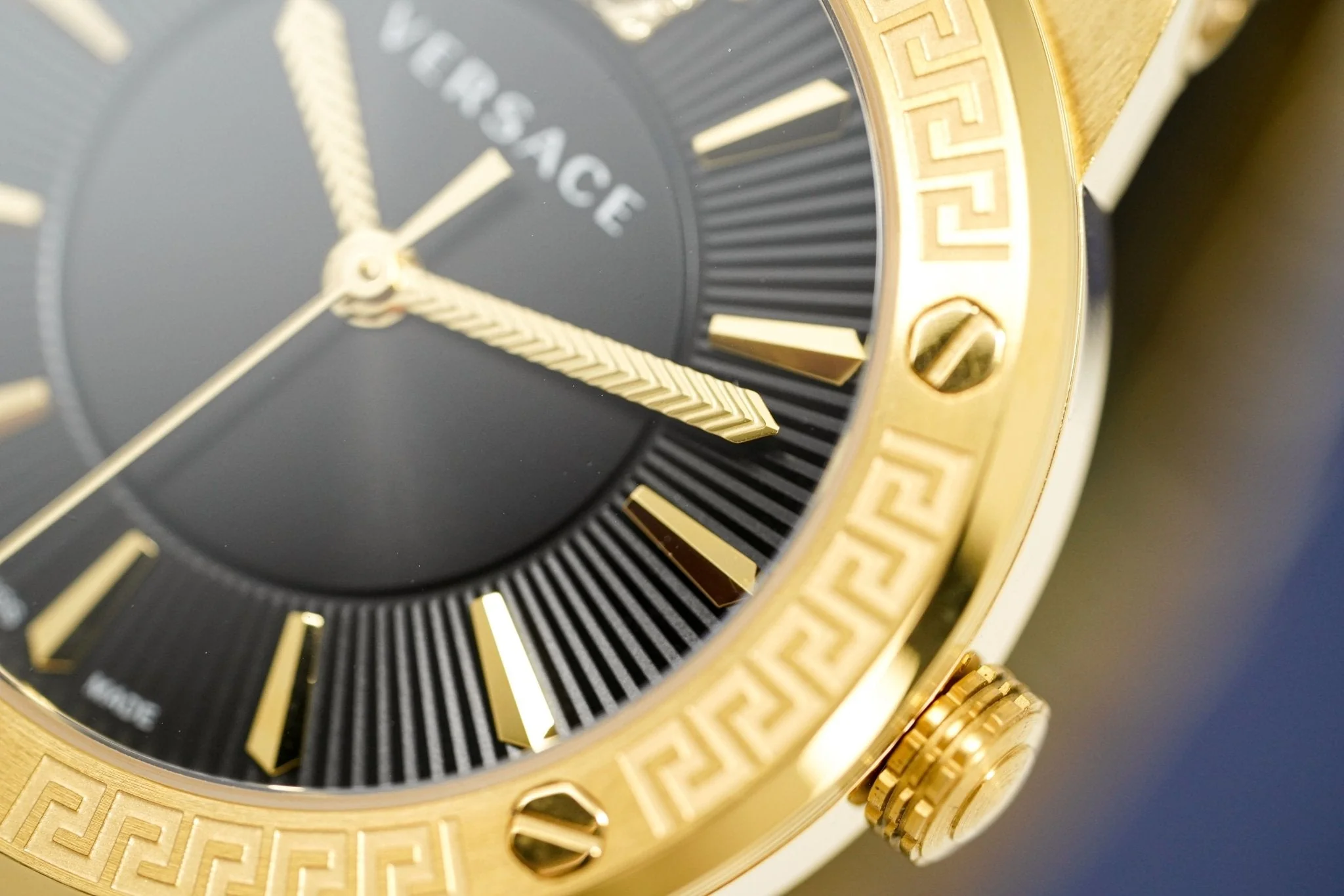 Versace Ladies Watch Greca Logo Gold Black - Image 9