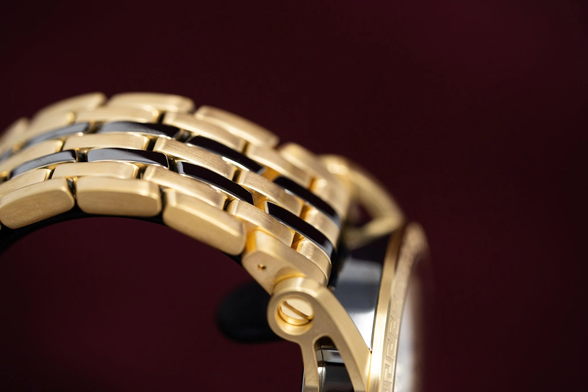 Versace Men's Watch Palazzo Empire 43mm Gold Bracelet - Image 15