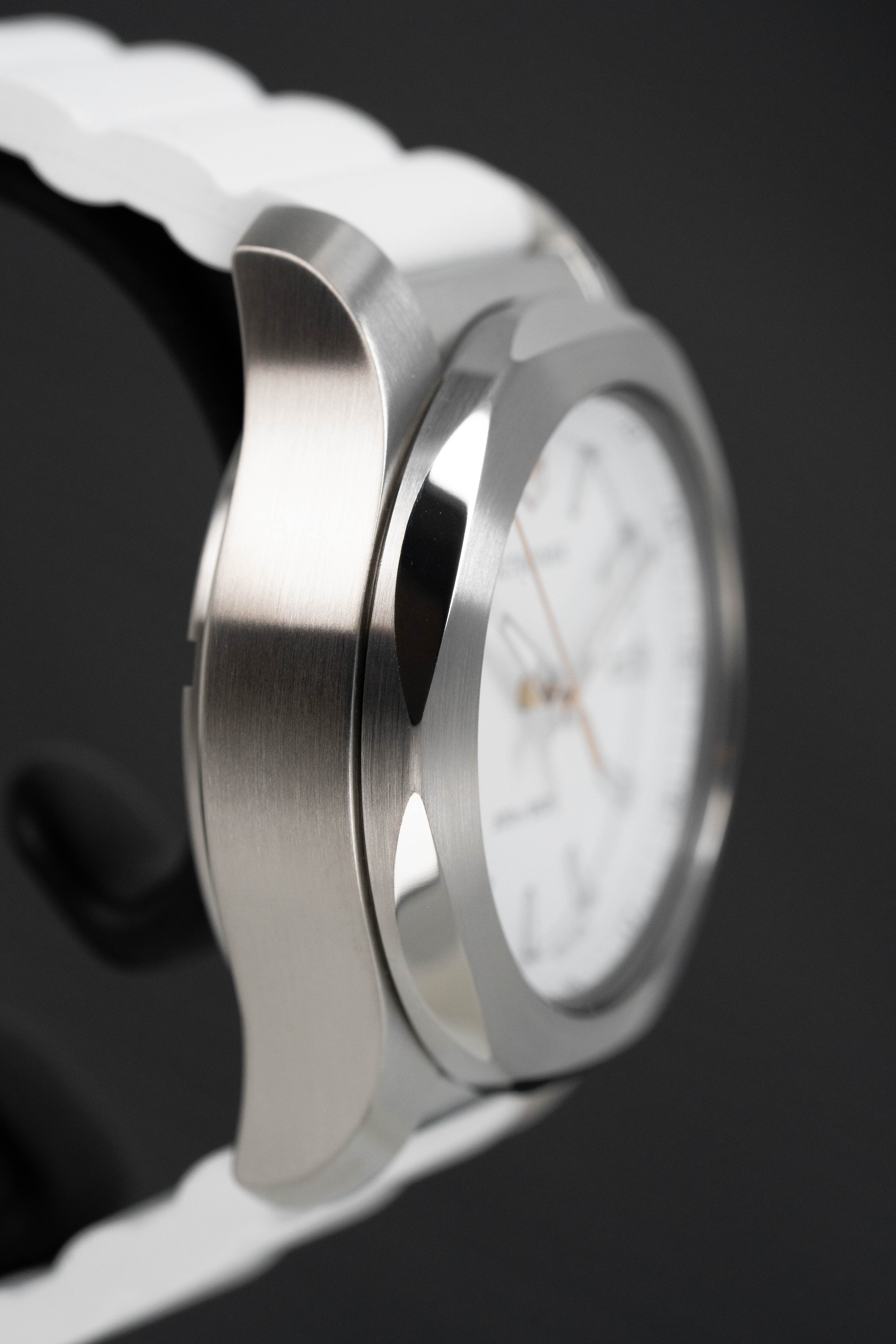 Victorinox Ladies Watch I.N.O.X V White Dial White Rubber Strap - Image 8